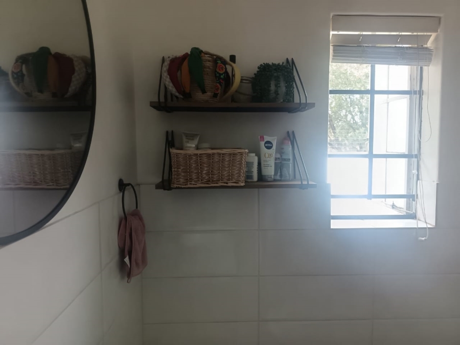 3 Bedroom Property for Sale in Roylglen Gardens Northern Cape